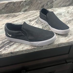 Nike slip on